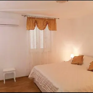 Apartment Perina, Trogir