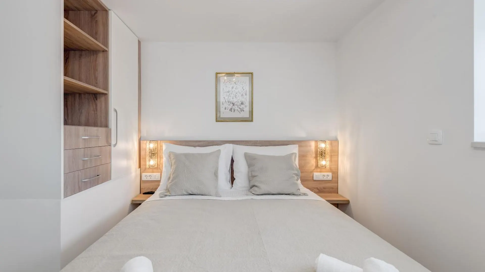 Luxury Central Apartments Evala Trogir 0*,